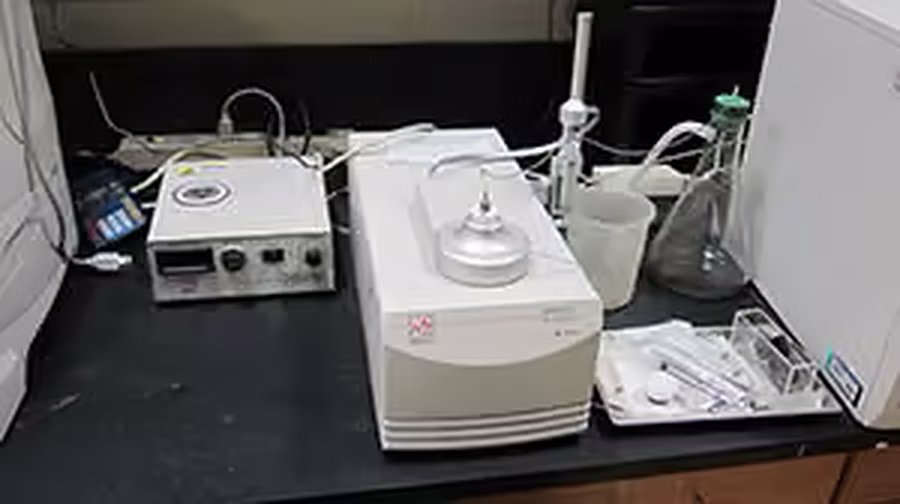Benchtop calorimetry and sample preparation instruments